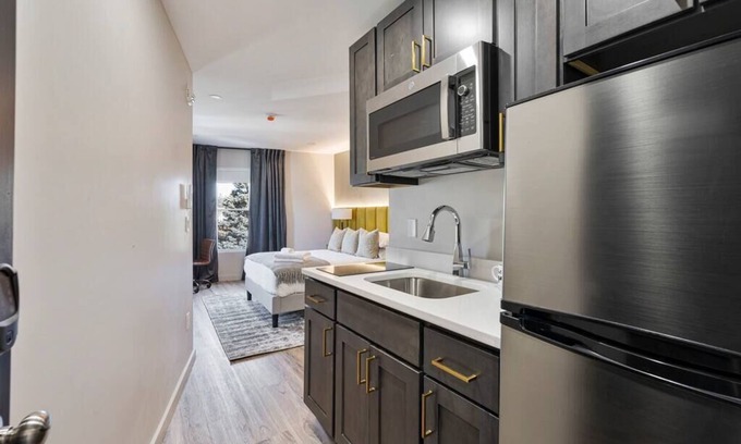 Middletown Condo | Luminous Studio: Vibrant Living Experience