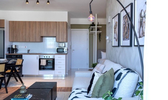 Larnaca City Centre Apartment | Luna - Homely Studio W/Balcony in Larnaca