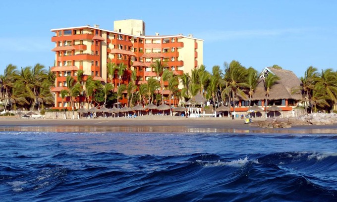 Zona Dorada Resort | Luna Palace