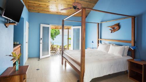 Belmont Resort | Luna Sea Inn