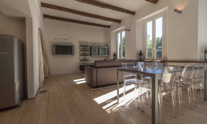 Lecco Apartment | Lungolago Holiday Home - Affitti Brevi Italia