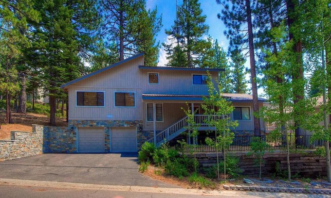 Montgomery Estates House | Lupine Lodge by Lake Tahoe Accommodations