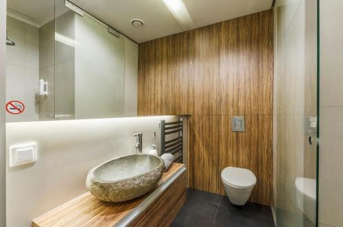 Lodz Apartment | LupoApartments Kosynierów Klimatyzacja Dostęp na Kod