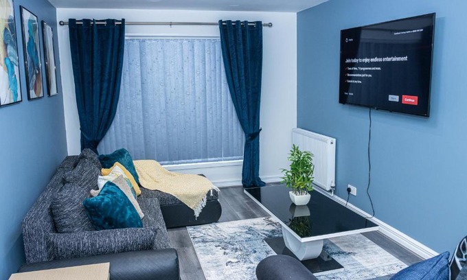 Coalbrookdale House | Lush Lodge -Home away in Telford, For Contractors, families, group of friends, Long Term Stays