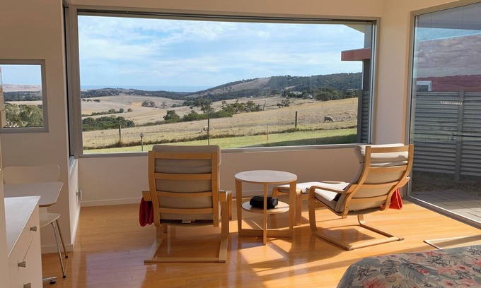 Bald Hills Bed & Breakfast | Lush Pastures