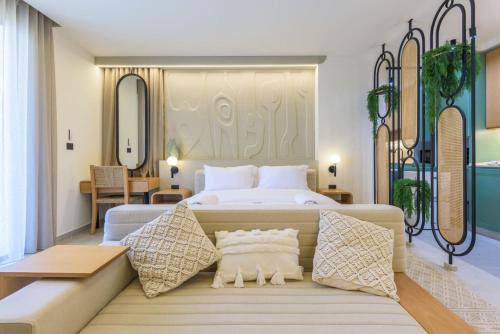 Batroun Apartment | Lush Studio in Bahsa, Batroun