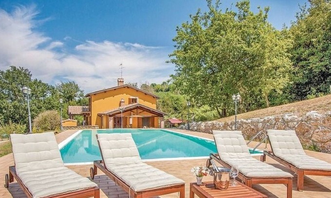 Giove Villa | Lush villa in Umbria with private pool