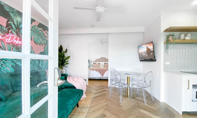 Moffatdale Villa | Lusso Retreats - South Burnett 1 Bedroom Retreat