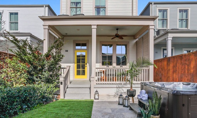 Irish Channel House | Lustrous NOLA Reno | Hot Tub