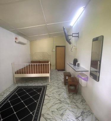 Kampung Padang Manggis House | Luvy ROOMSTAY