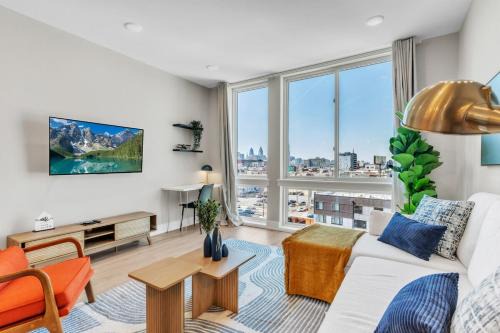 Northern Liberties Apartment | Lux 2BD with KINGS - Pier Views - Near Fishtown!