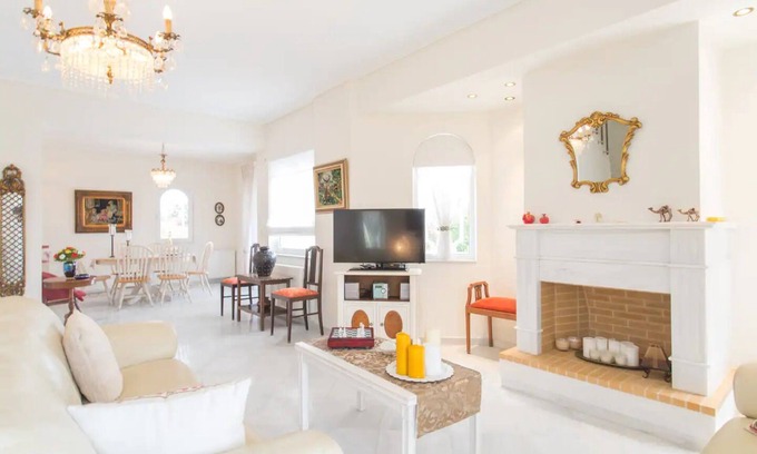 Nea Makri Villa | "Lux 3-bedroom Villa - L&L Refuge"