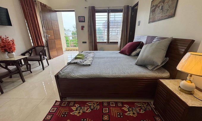Kakarmatha Villa | Lux 3-Bedroom Villa with Balconies, Gym & Private Parking – Peaceful Yet Central