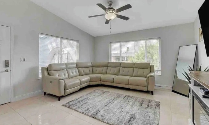 Canyon Gate House | LUX 4BR/2BA Dolce Vita Villa Home w/ Pool