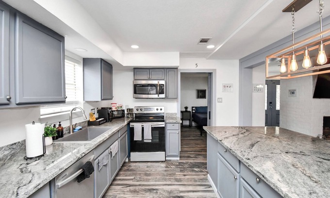 Barker House | Lux 7-Bedroom w/Pool & Spa: 30 Min to Downtown CH