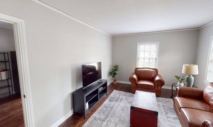 Columbus Apartment | Lux Condo in Midtown