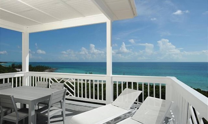 James Cistern Condo | Lux Condo w/Views, Beach, Htd Pool, Pickleball, Gym,Walk to Restaurant
