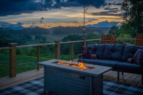 Clyde House | Lux Family Friendly Mountain Home