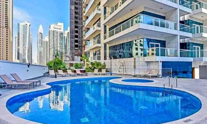 Jumeira 1 Apartment | Lux High Rise Marina Apartment