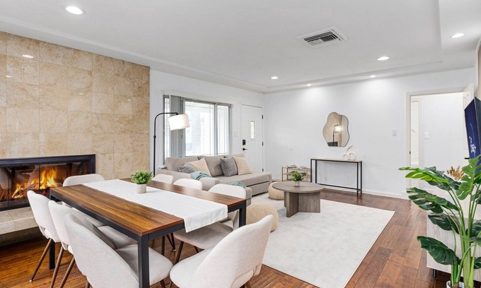 Valley Glen House | LUX Hollywood/Universal Family Dream - Game Room