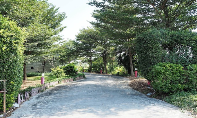 Thanyaburi Hotel | Lux Inn