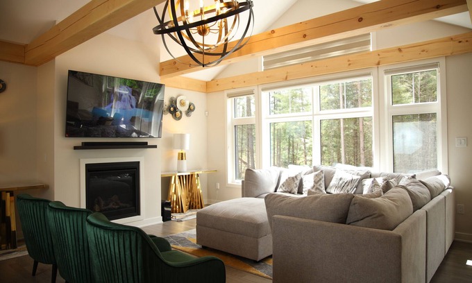 Lake of Bays House | Lux Muskoka Cottage Huntsville