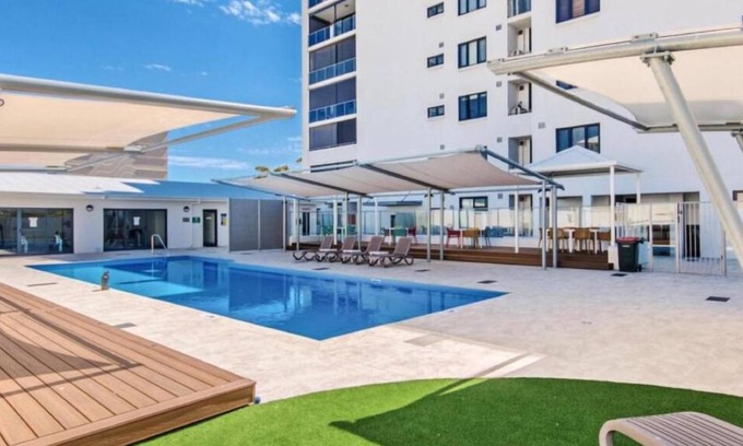 Rockingham Apartment | Lux on the 4th floor with ocean views