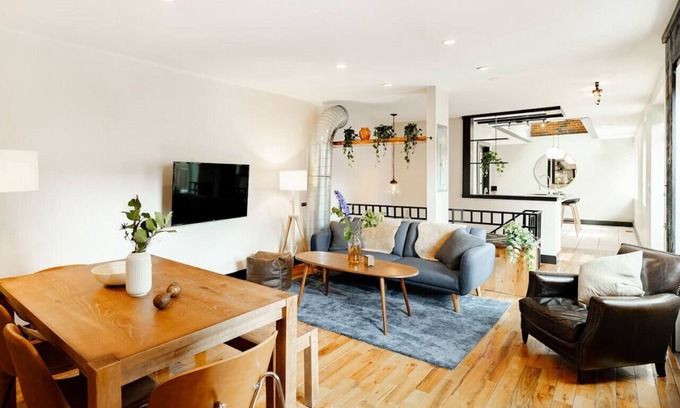Pendleton Apartment | Lux Parkside 1BR | Patio & Sun Deck | Free Parking