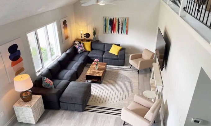 Villas House | Lux Seaside Retreat Steps to Beach