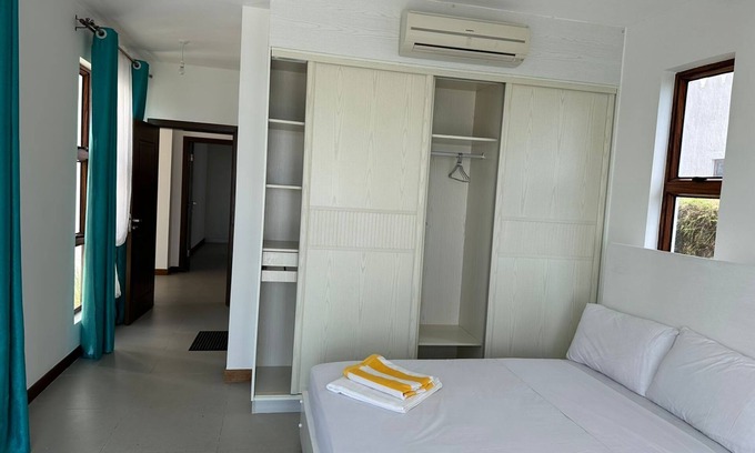 Vipingo Villa | Lux Suites 5 Bedroom Beachfront Villa in Sultan Place Kikambala