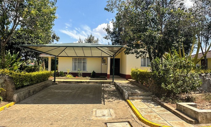 Athi River House | Lux Suites Greenpark Getaway Bungalows