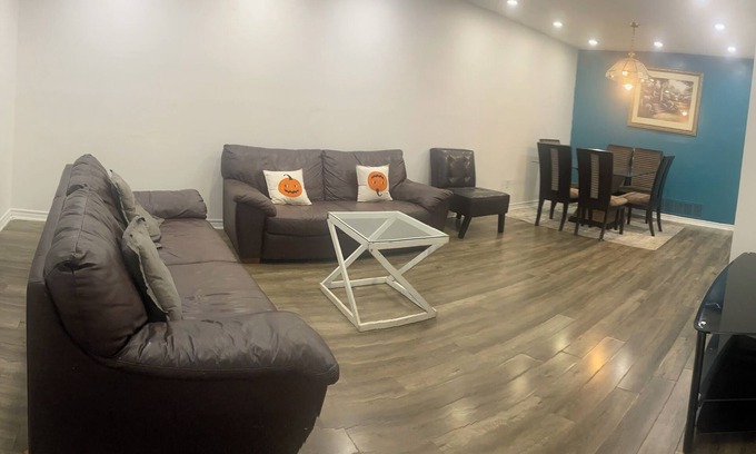 Rathwood House | LUX VAC HOUSE SHORT/LONG RENTAL SQ1 HEART OF MISSISSAUGA ON-CANADAnPEARSON APT