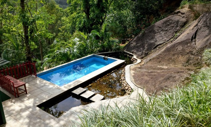 Kunchithanny Resort | Lux Valley Munnar