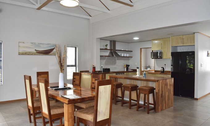 Prince's Grant Golf Estate House | Luxurious Coastal 6 sleeper in Golf Estate
