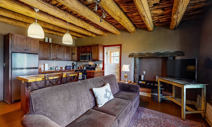 Taos House | Luxe 2-Unit Hideaway: Suite & Casita w/Full Kitchens - Walk to Dining, Dogs OK