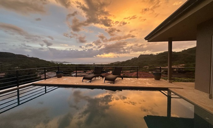 Brasilito Ski Chalet | Luxe 3BR home in Mar Vista: Casa Gran Vista