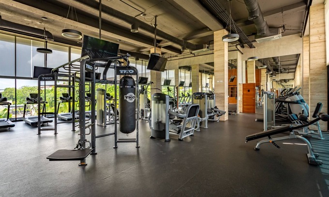 Playacar Condo | Luxe 4BR Playacar | Huge Pool | Gym | Sleeps 10