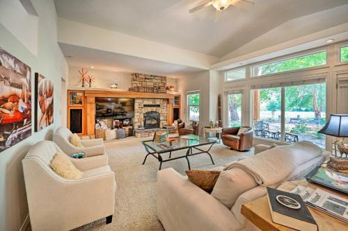 Collister House | Luxe Boise Home with Patio Golf, Hike, Explore