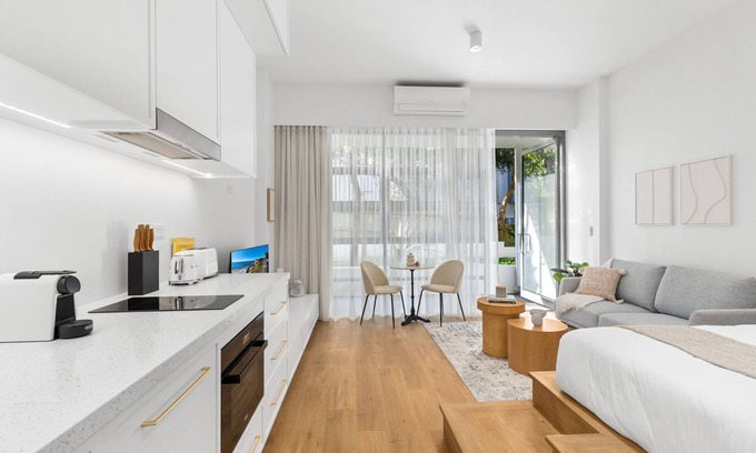 Maroubra Apartment | Luxe Central Studio 3 - Close to Randwick