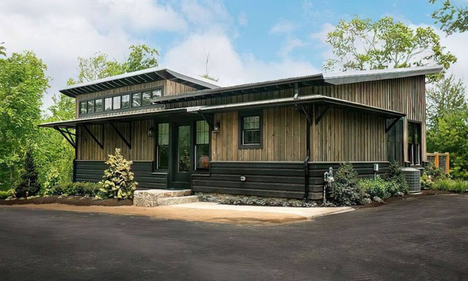 Wyoming Cabin | Luxe & Comfort 2BR Cabin in Picturesque Woodlands
