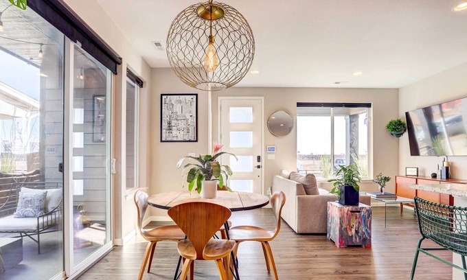 Dupont House | Luxe Commerce City Home, 7 Mi to Downtown!