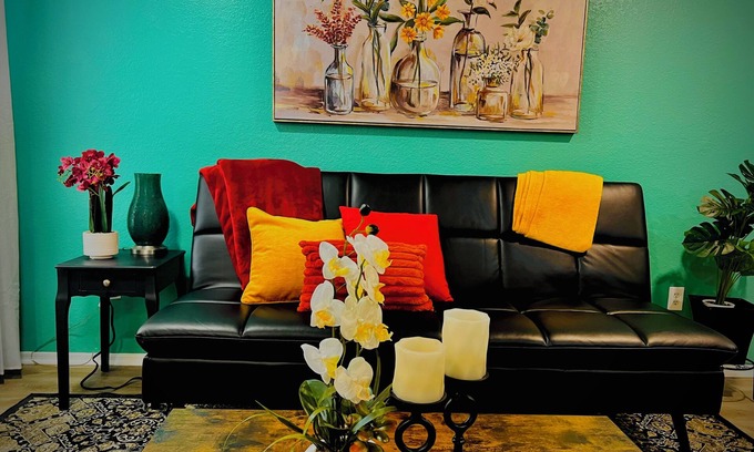 Kissimmee Apartment | Luxe Condo Double Bed Bliss Getaway near Disney