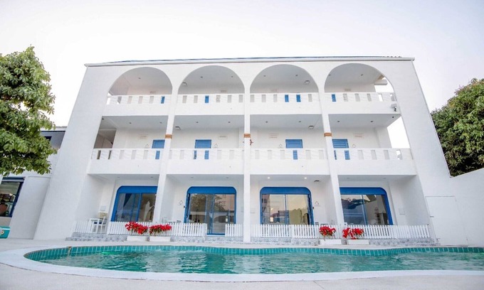 Na Chom Thian House | Luxe Double Getaway | Beachside Bliss