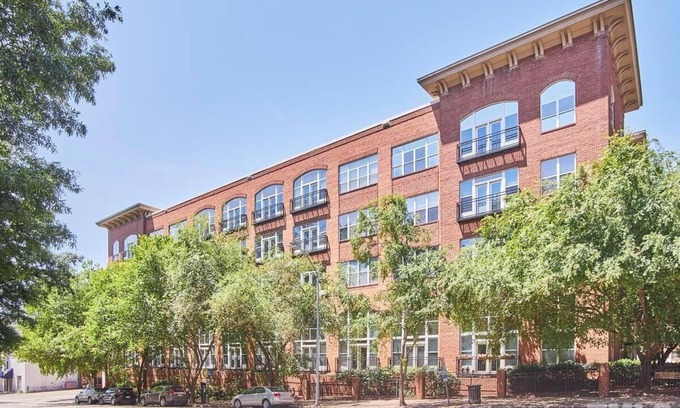 Downtown Condo | Luxe Downtown Penthouse! In the Heart of City w/Parking!