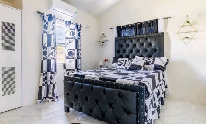 Discovery Bay Villa | Luxe Haven Retreats come Experience Jamaica 🇯🇲. 2 bedroom 2 bathroom Villa
