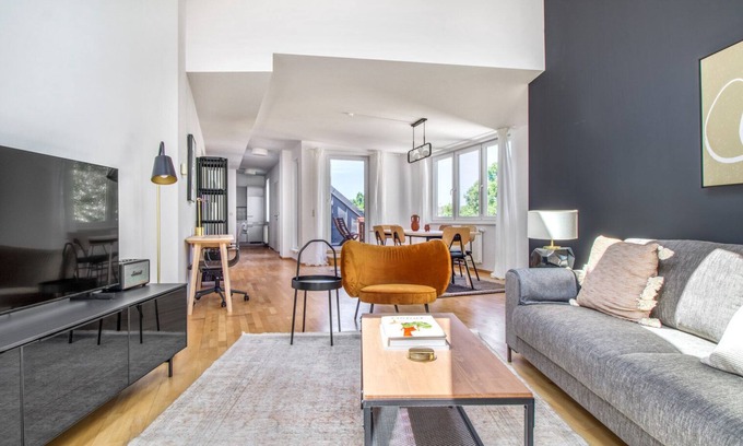 Hietzing Apartment | Luxe Hietzing 3BR w/Community Garden & Private Terrace, by Blueground