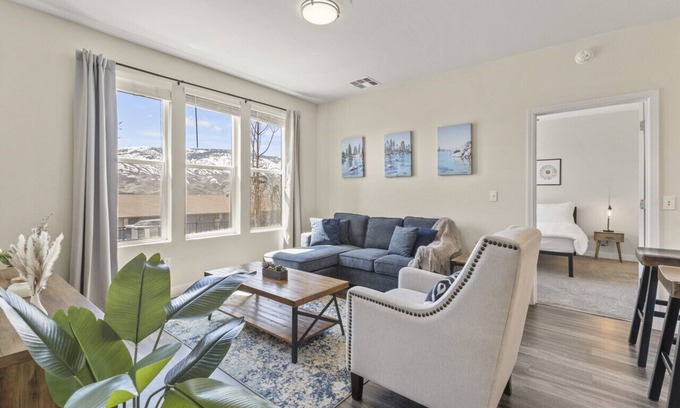 Northwest Reno Apartment | Luxe Home Ensuite Baths Pool Gym & Mountain Views