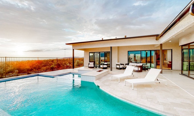 Dove Mountain House | Luxe home with private pool, hot tub & amazing views of Tucson