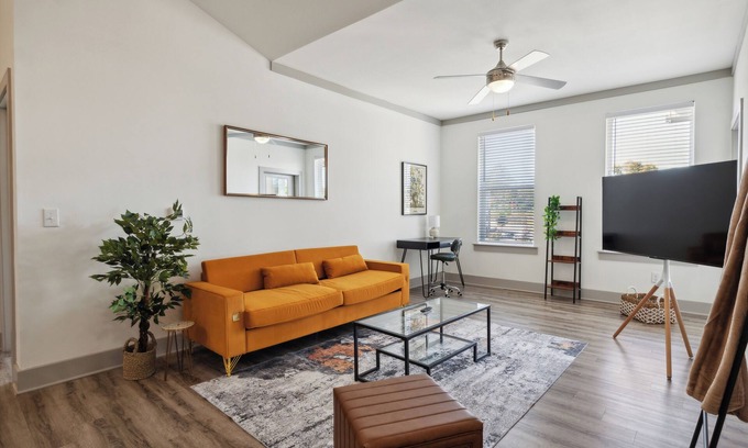 Farragut Apartment | Luxe Living in Knoxville! Overlook at Farragut| Pool| Parking