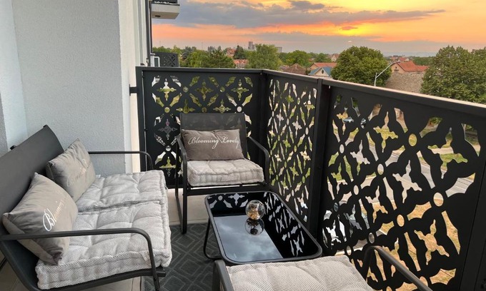 Stara Pazova Apartment | Luxe Living Stara Pazova